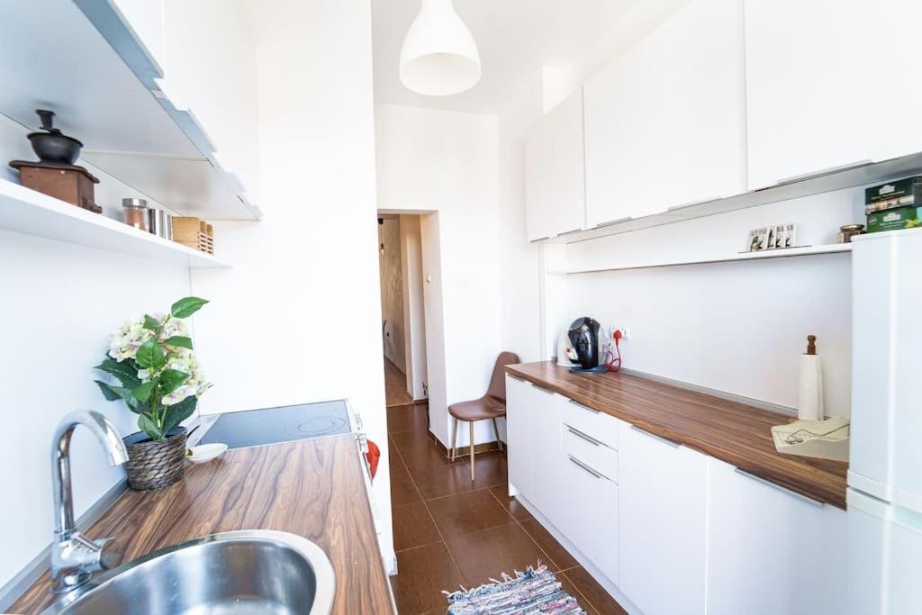 Central Apartment 2Bd Next To Vitosha Bul. София Екстериор снимка
